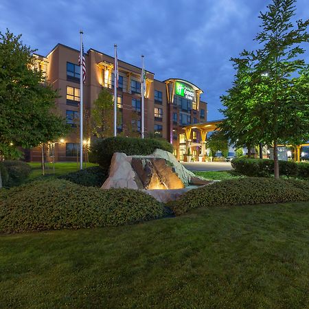 Holiday Inn Express & Suites Riverport Richmond By Ihg Екстер'єр фото