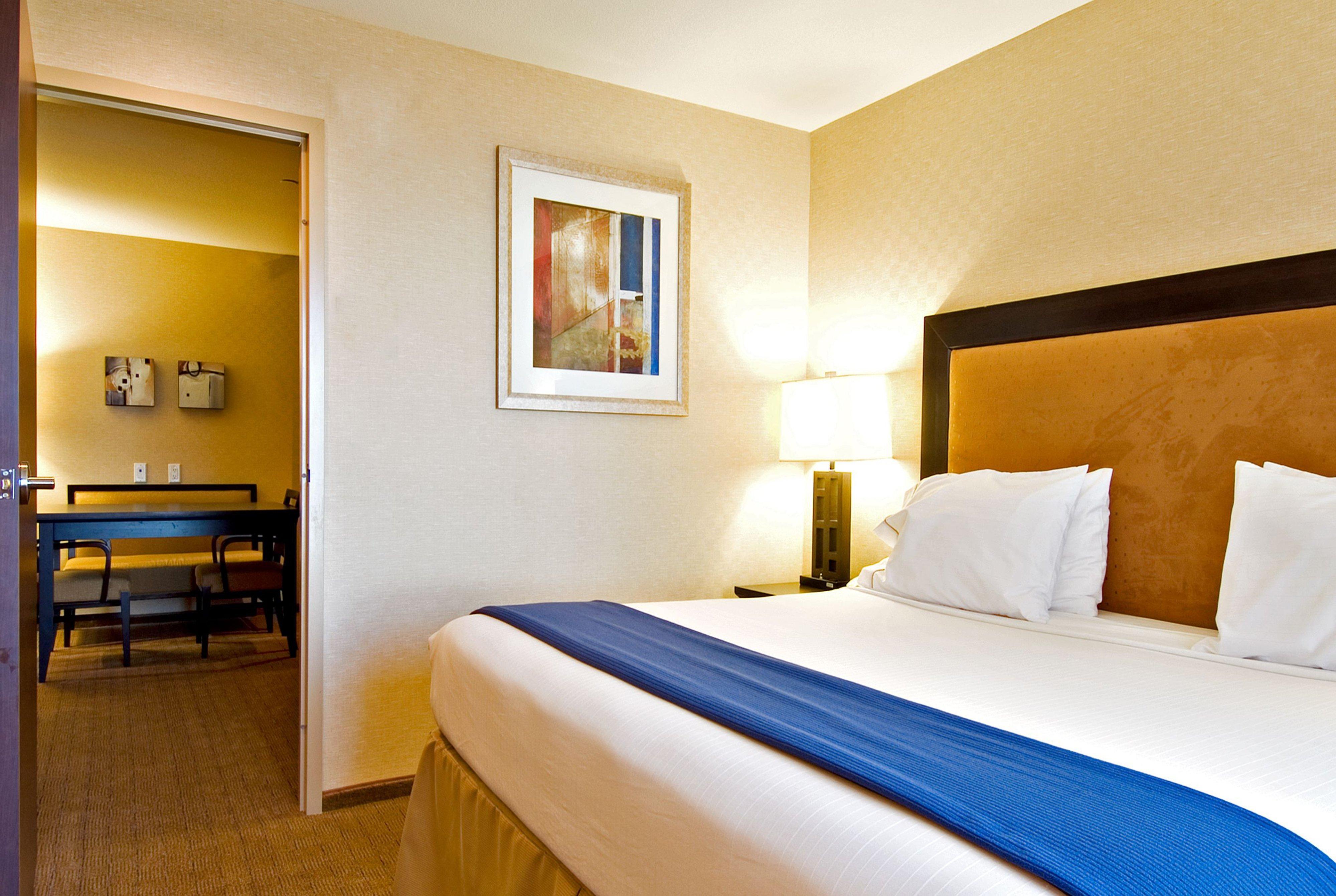 Holiday Inn Express & Suites Riverport Richmond By Ihg Екстер'єр фото